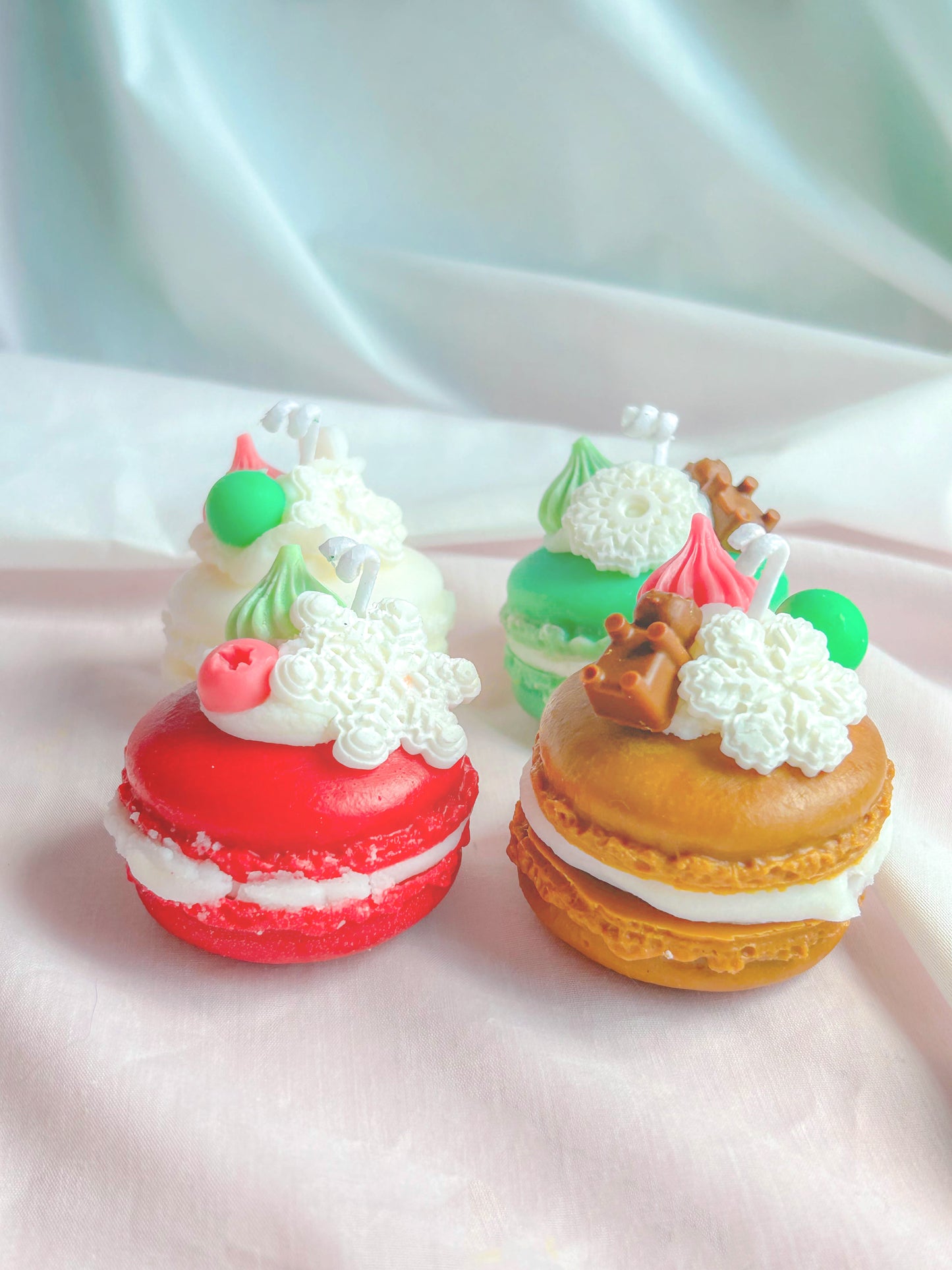 Adorable Chritsmas Themed Macaron Candles