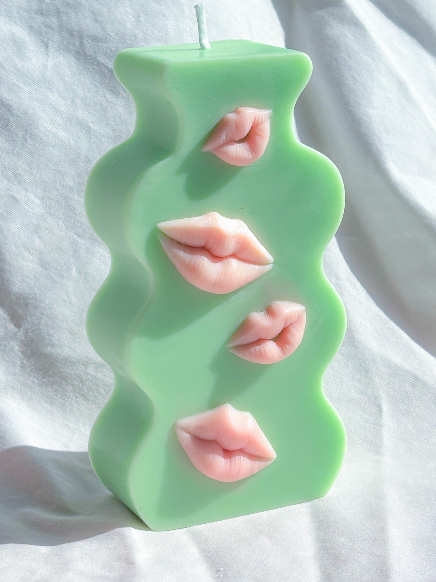 Sexy Y2K Pastel Color Lips Retro Bisou Candle